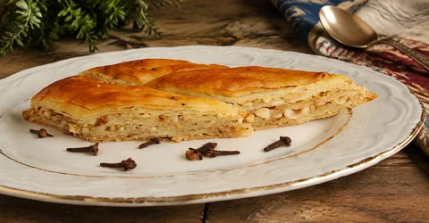 Sini : Geleneğin ve Bereketin Tatlı Hikâyesi.