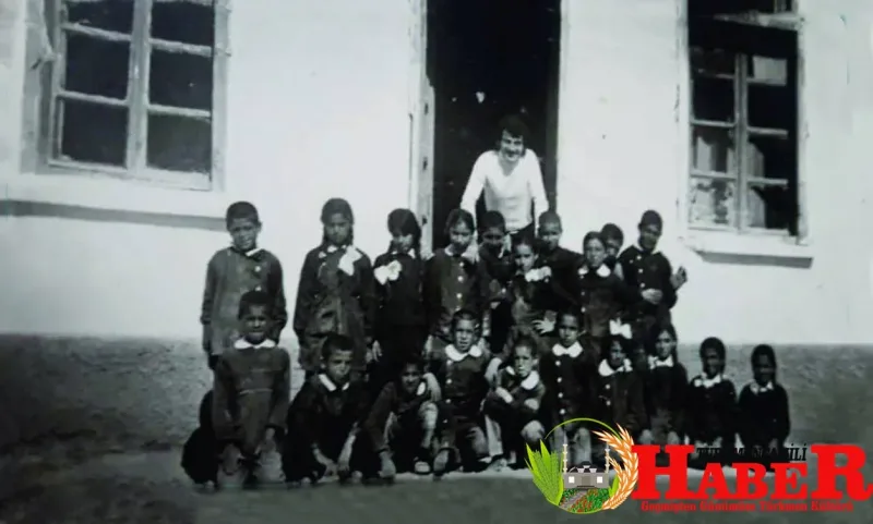 Türkmencamili İlkokulu 1974 Öğretmen Necati ÇOBAN
